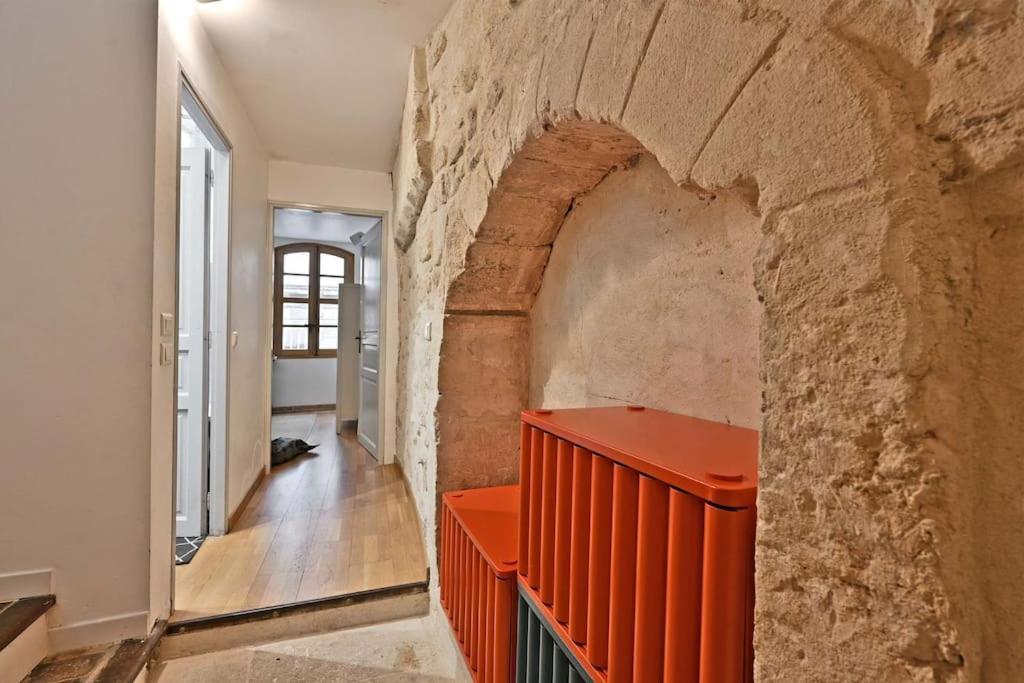 Апартаменты La Bulle - Parking Gratuit En Souterrain - 2 Mins Du Palais Des Papes - Clim Ac - Wifi Авиньон Экстерьер фото